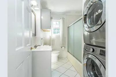 30B Edgewood Road, Port Washington, NY 11050 - Photo 25