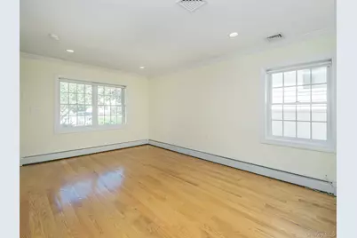 30B Edgewood Road, Port Washington, NY 11050 - Photo 5