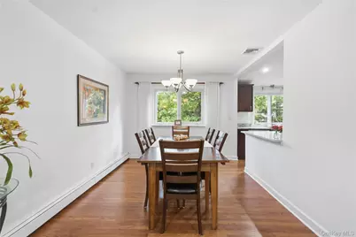 17 Lanier Lane, Bay Shore, NY 11706 - Photo 11