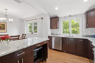 17 Lanier Ln, Bay Shore, NY 11706 - Photo 17