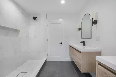 27 Elizabeth Court, Hempstead, NY 11550 - Photo 31