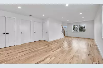 27 Elizabeth Court, Hempstead, NY 11550 - Photo 9