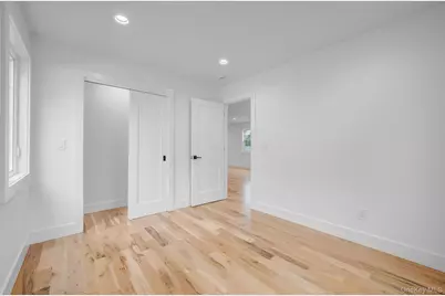 27 Elizabeth Court, Hempstead, NY 11550 - Photo 21