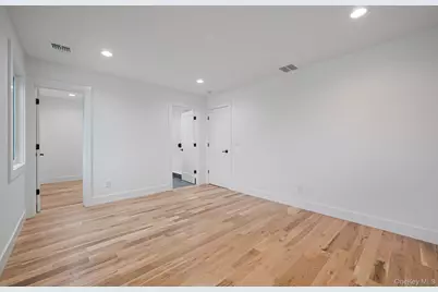 27 Elizabeth Court, Hempstead, NY 11550 - Photo 29