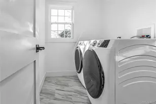 47 Shelter Hill Rd, Plainview, NY 11803 - Photo 21