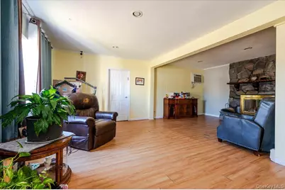 27 Hewlett Point Avenue, East Rockaway, NY 11518 - Photo 3