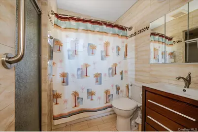 27 Hewlett Point Avenue, East Rockaway, NY 11518 - Photo 13