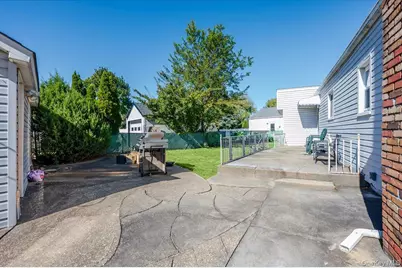 27 Hewlett Point Avenue, East Rockaway, NY 11518 - Photo 19