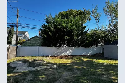 843 Jerusalem Avenue, Merrick, NY 11566 - Photo 3