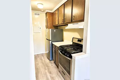 214 Artist Lake Drive, Middle Island, NY 11953 - Photo 5