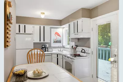 298 Tyler Avenue, Miller Place, NY 11764 - Photo 11