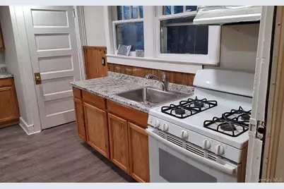 25 Van Orden Avenue, Suffern, NY 10901 - Photo 3