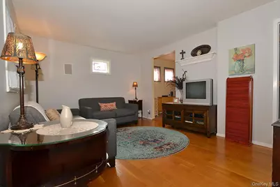 386 Grove Avenue, Patchogue, NY 11772 - Photo 11