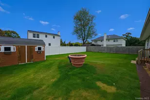 16 Elm Rd E, Mastic Beach, NY 11951 - Photo 15