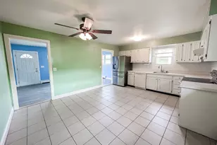 16 Elm Rd E, Mastic Beach, NY 11951 - Photo 7