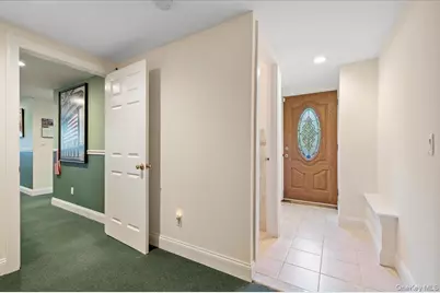 1109 Round Swamp Road, Old Bethpage, NY 11804 - Photo 33