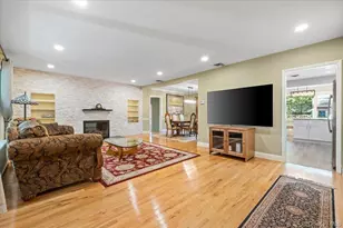 1109 Round Swamp Rd, Old Bethpage, NY 11804 - Photo 7