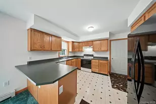 9 W Peenpack Trail, Sparrow Bush, NY 12780 - Photo 13