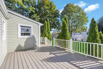 259 35th Street, Lindenhurst, NY 11757 - Photo 25