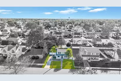 259 35th Street, Lindenhurst, NY 11757 - Photo 5