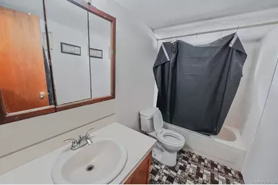 3 Tompkins Place, Hempstead, NY 11550 - Photo 15