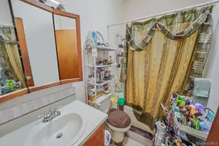 3 Tompkins Pl, Hempstead, NY 11550 - Photo 9