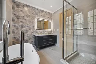 35-26 221st St, Bayside, NY 11361 - Photo 27