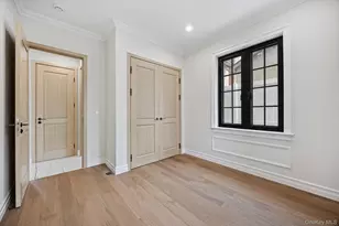 35-26 221st St, Bayside, NY 11361 - Photo 15