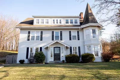 3212 Franklin Avenue #2ND FLOOR, Millbrook, NY 12545 - Photo 1