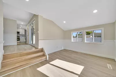 109 Westwood Avenue, Deer Park, NY 11729 - Photo 9