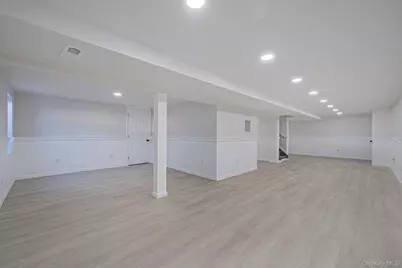 109 Westwood Avenue, Deer Park, NY 11729 - Photo 19