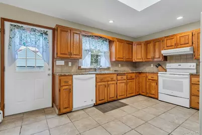 4 Timber Road, Glen Cove, NY 11542 - Photo 9