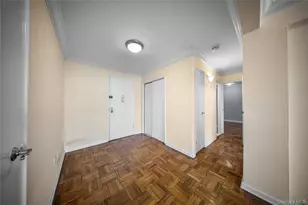 67-50 Thornton Pl, Forest Hills, NY 11375 - Photo 17