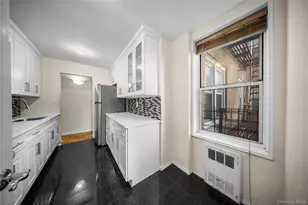 67-50 Thornton Pl, Forest Hills, NY 11375 - Photo 9