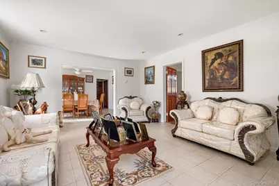 247 N Columbus Avenue, Freeport, NY 11520 - Photo 5