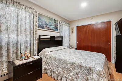 247 N Columbus Avenue, Freeport, NY 11520 - Photo 9