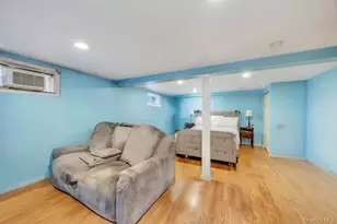 60 Underhill Ave, Hicksville, NY 11801 - Photo 19