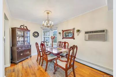 60 Underhill Avenue, Hicksville, NY 11801 - Photo 5