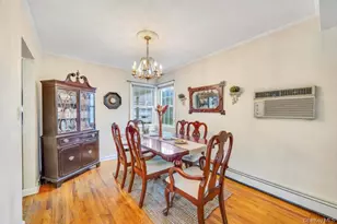 60 Underhill Ave, Hicksville, NY 11801 - Photo 5