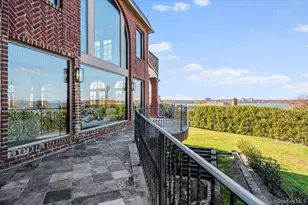 25 Edgewater Ln, Great Neck, NY 11023 - Photo 29