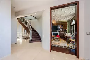 25 Edgewater Ln, Great Neck, NY 11023 - Photo 13