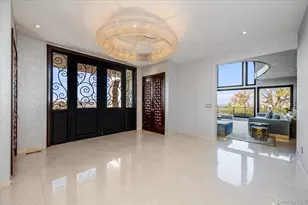 25 Edgewater Ln, Great Neck, NY 11023 - Photo 3