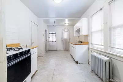 2848 Woods Avenue, Oceanside, NY 11572 - Photo 7