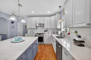 6 Clarion Dr, White Plains, NY 10603 - Photo 21