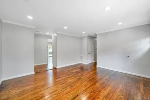 1039 Joselson Ave, Bay Shore, NY 11706 - Photo 7