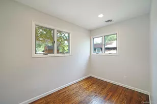 1039 Joselson Ave, Bay Shore, NY 11706 - Photo 9