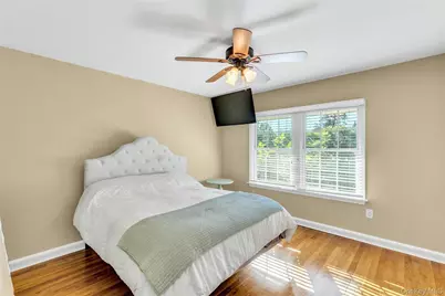 11 Cranberry Drive, Islip, NY 11751 - Photo 21