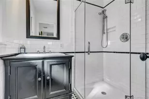 11 Cranberry Dr, Islip, NY 11751 - Photo 19