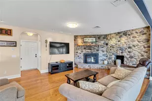 11 Cranberry Dr, Islip, NY 11751 - Photo 13