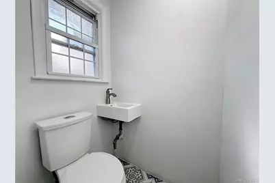 132 Texas Avenue, Bronxville, NY 10708 - Photo 11